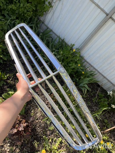 Решетка радиатора mercedes w204 рест.оригинал