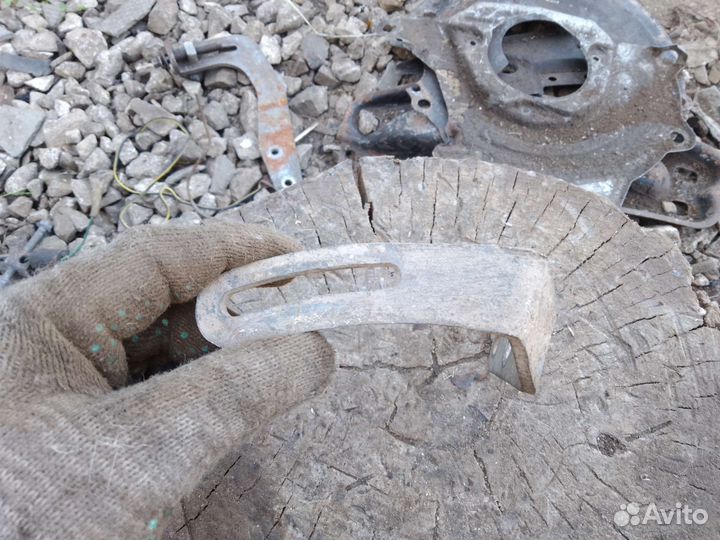 Кронштейн натяжителя генератора Chery sweet qq