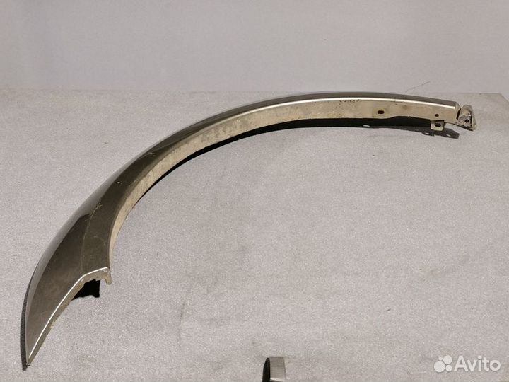 Молдинг крыла переднего левый Subaru Legacy B13