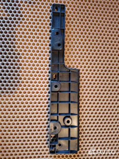 Кронштейн порога задний правый Audi A8 D4 long 4.2