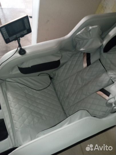 Массажное кресло z680