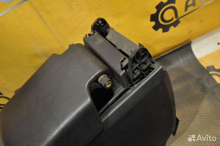 Подлокотник land rover Discovery 3 L319