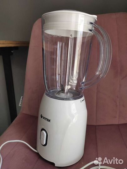 Блендер кухонный vitek