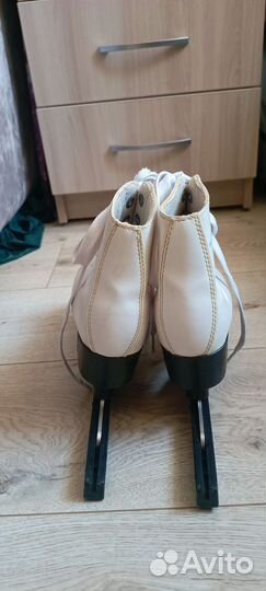 Коньки фигурные