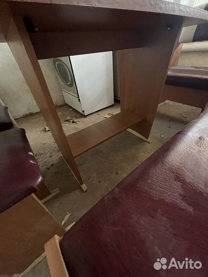 Кухонный уголок со столом бу