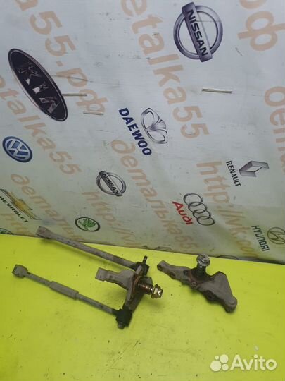 Кулак поворотный задний б.у R L Kia Spectra