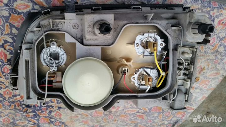 Фара правая для Mercedes 202