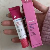 Косметичка glossier и бальзам strawberry