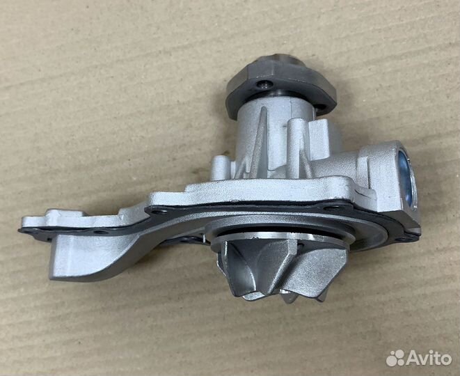 Помпа водяная Audi 80 / Passat B3 / Golf 3 (Dynama