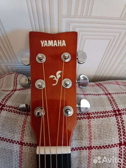 Акустическая гитара yamaha f600