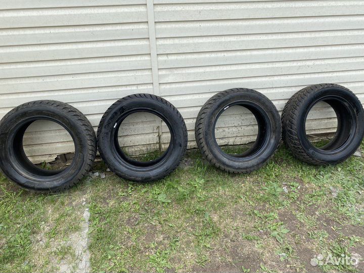 Sava Eskimo Stud 225/60 R17 99T