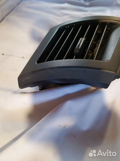 Дефлектор левый Митцубиси лансер 10