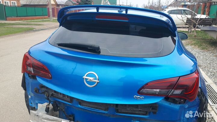 Крышка багажника Opel Astra J GTC OPC
