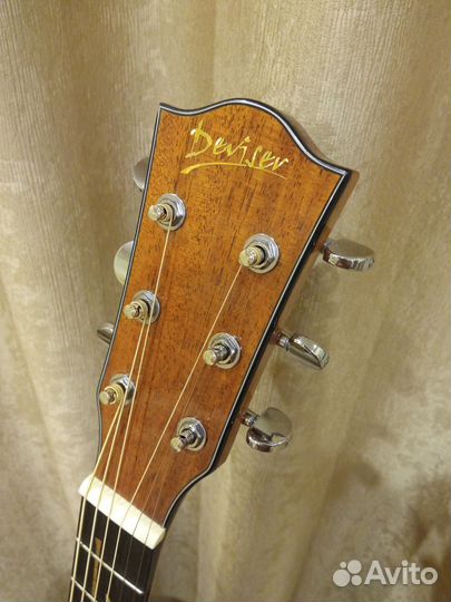 Акустическая гитара