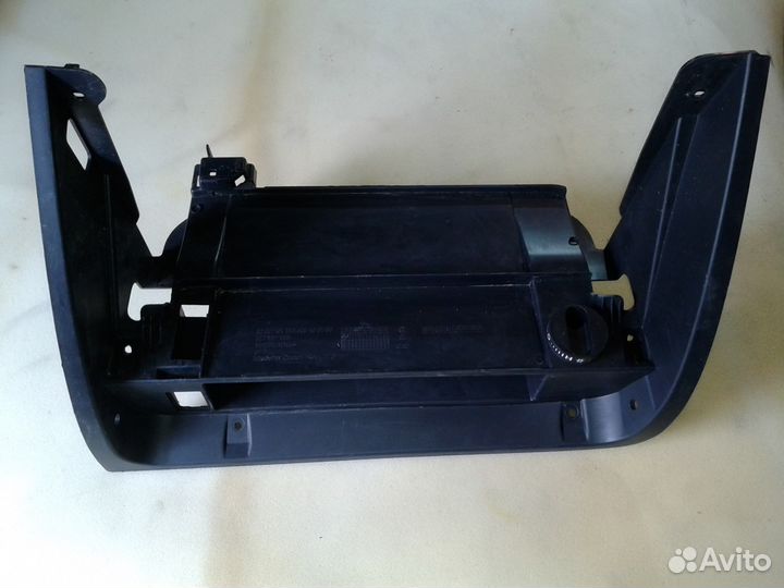 Вещевой ящик Skoda Octavia A7 5E1857103