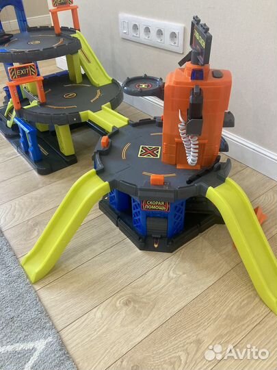 Парковка+станция служб спасения elc