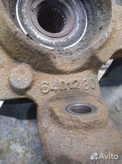 Кулак поворотный передний правый Geely Emgrand EC7