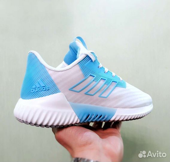 Кроссовки Adidas