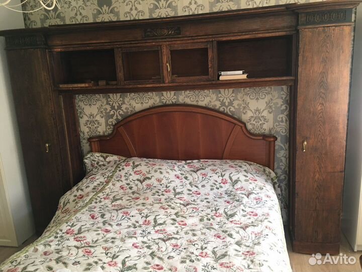 Старинный антикварный диванный мост