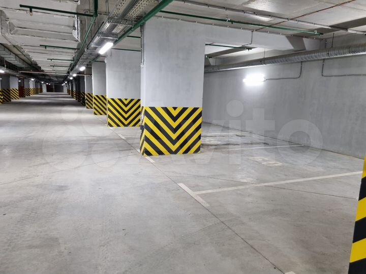 Машиноместо, 14 м²