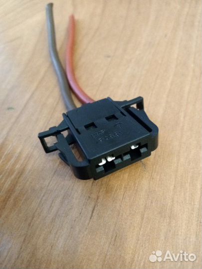 Разъем для моторчика печки Volkswagen Polo хетчбек