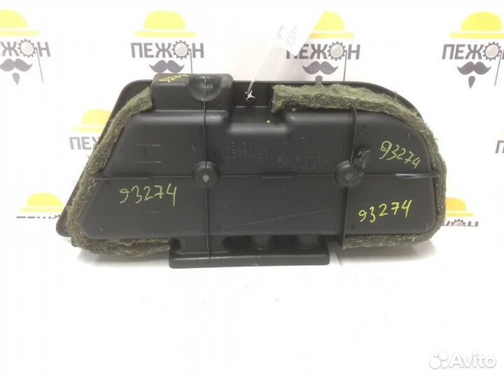 Ящик для инструментов левый Mitsubishi Lancer CS3A