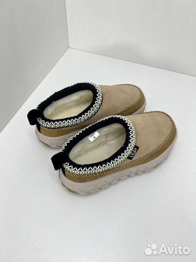 Кроссовки UGG женские