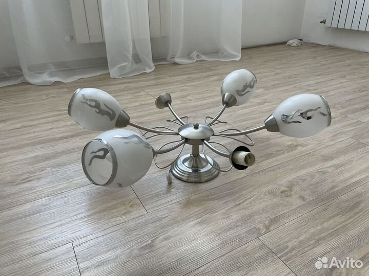 Люстра потолочная шестирожковая