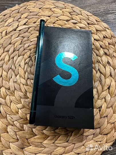 Samsung Galaxy S22+, 8/256 ГБ