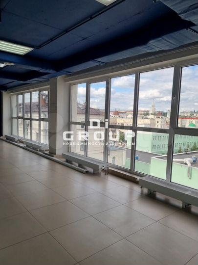 Офис с видом на Кул-Шариф и Мерседес Центр