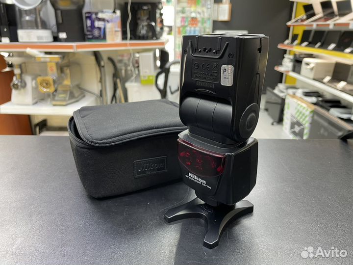 Вспышка Nikon Speedlight SB-700 / гарантия