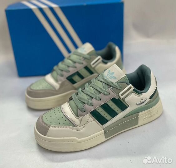 Кроссовки adidas новые