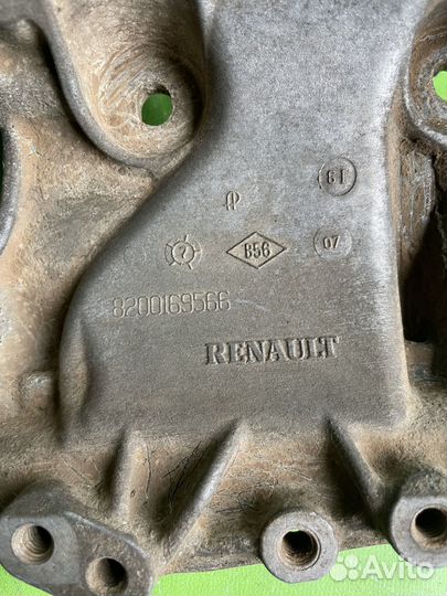 Кронштейн генератора для Renault Clio 2