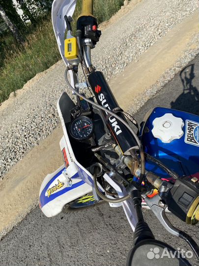 Мотоцикл suzuki DR 250 S