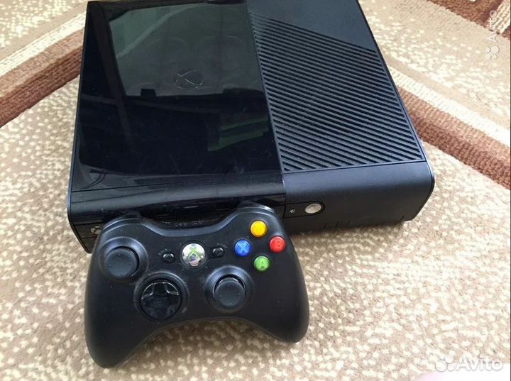 Игровая приставка XBox 360