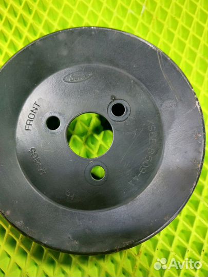 Шкив водяного насоса (помпы) Ford Focus 1 cdda
