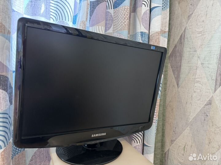 Монитор Samsung 2032 BV