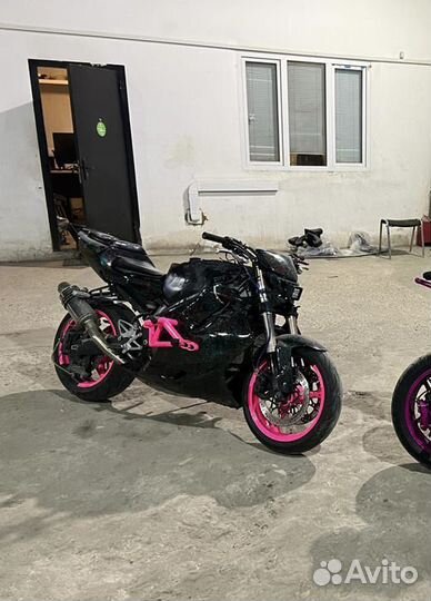 Honda cbr600r f4i stunt