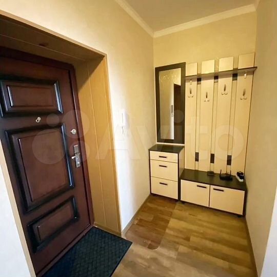 2-к. квартира, 60 м², 4/13 эт.
