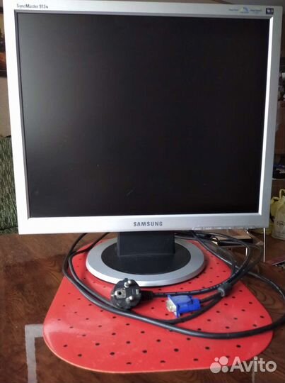 Монитор Samsung