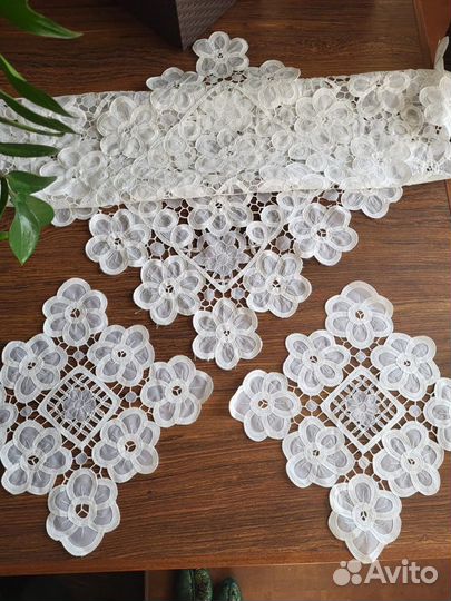 Скатерть и 4 салфетки (комплект)