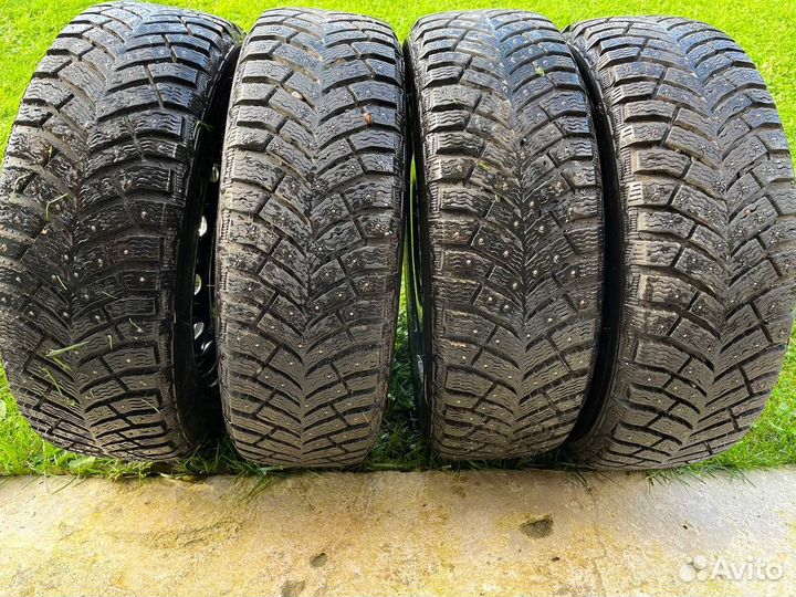 Michelin X-Ice North 4 185/65 R15 92T