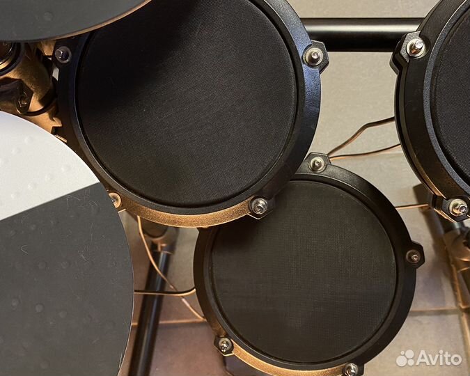 Электронная ударная установка Alesis Debut Kit