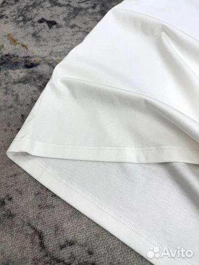 Белая базовая футболка Loro Piana