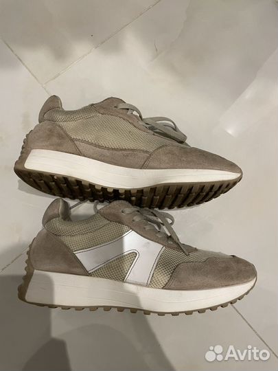 Кроссовки котофей 38