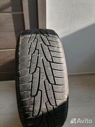 Kumho I'Zen KW31 215/55 R16 97R