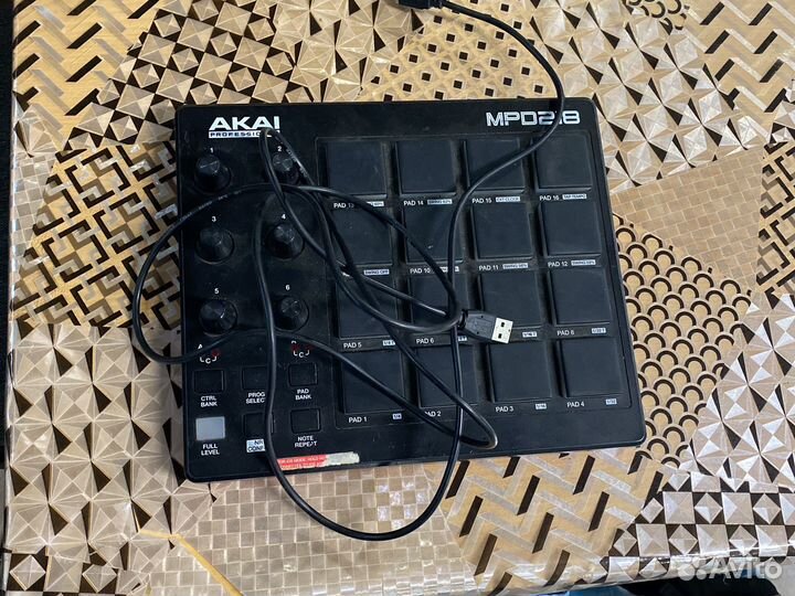 Dj контролер akai