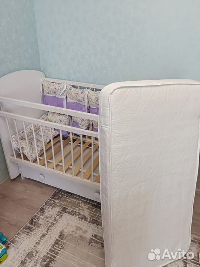 Детская кроватка