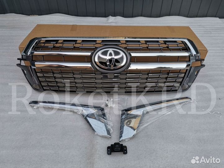 Решетка радиатора Toyota Land Cruiser стиль 2021г