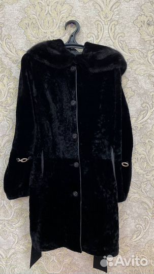Шуба мутоновая с капюшоном